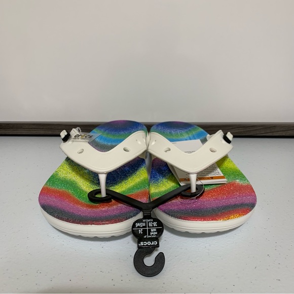 Crocs Unisex Classic Spray Dye Flip Flop Sandals-Size 8W/6M NWT - Picture 6 of 10